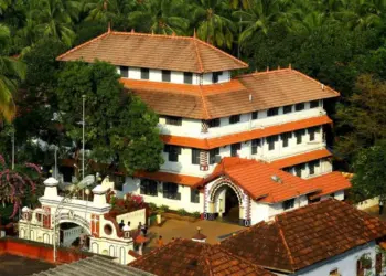 Rahul visits Arya Vaidya Sala Kottakkal for knee treatment: Sources