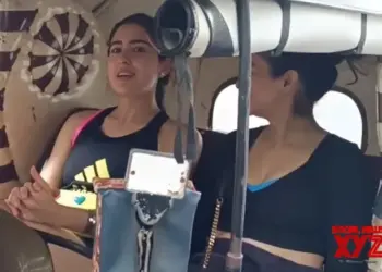 Sara Ali Khan Takes An Auto Ride For Gym Session