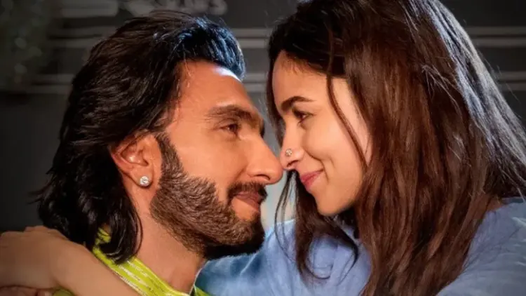 Ve Kamleya Song From RRKPK Is Out