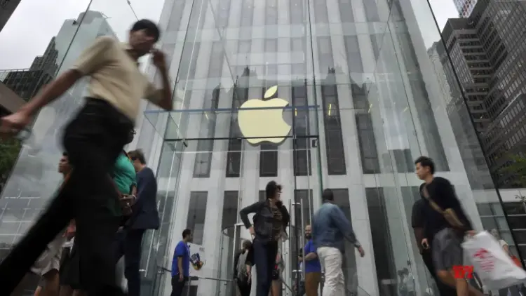 Apple may become world’s largest smartphone brand by early 2024