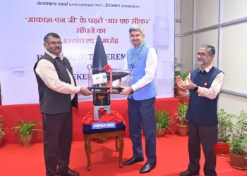 BDL hands over first RF Seeker of ‘Akash’ to DRDO