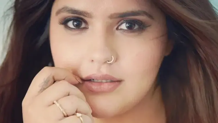 Huge Bigg Boss Fan, But Don’t Want To Participate Says Anjali Anand