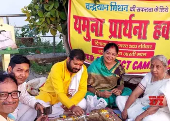 Special prayers performed in Agra for success of Chandrayaan-3 mission