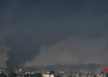 Israel hits Gaza amid new border violence