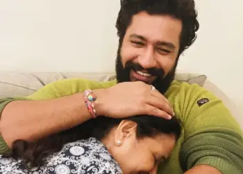 Vicky Kaushal hugs ‘CutiepAai’ mommy in Insta post; fans call him ‘green flag man’