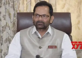 Congress dreaming of ‘majboor’ govt, says Naqvi in MP
