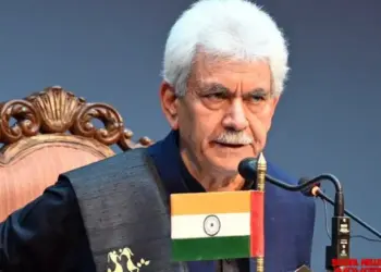 J&K L-G launches 100 electric buses in Srinagar