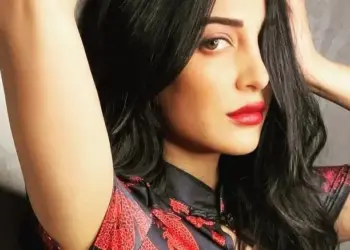 Shruti Haasan shows love for hard-edged heavy metal music
