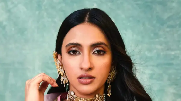 Akansha Kapoor returns to Mumbai to ring in New Year with family, friends