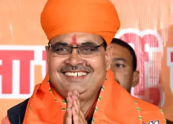 Father wanted Bhajan Lal to become a teacher, but he liked leadership