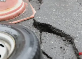 0Death toll in powerful Japan quake rises to 8: Govt