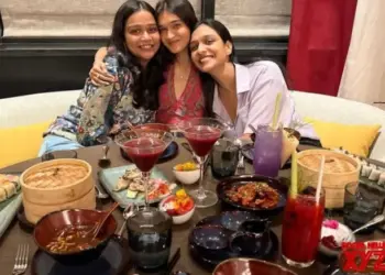 Every girl deserves a chance to pursue her goals: Aishwarya Khare