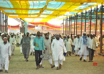 Muslims asked to down shutters in Varanasi today