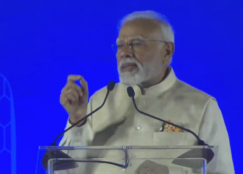 ‘Bharat, UAE dosti zindabad,’ says PM Modi addressing Indian diaspora in Abu Dhabi