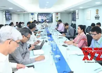 Govt steps up efforts to meet peak summer power demand without outages