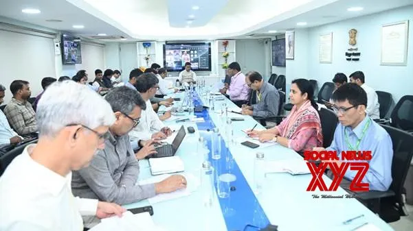 Govt steps up efforts to meet peak summer power demand without outages
