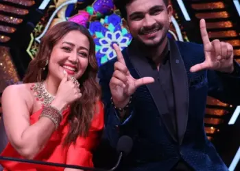 Neha Kakkar grooves with ‘Gulabi Sadi’ hitmaker Sanju Rathod on ‘Superstar Singer 3’