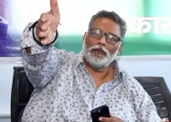 Purnea Police scan documents of vehicles used for campaigning by Pappu Yadav