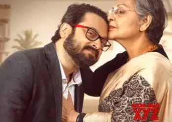 Raakhee Gulzar wore bangles during downtime to stay in the skin of ‘Aamar Boss’ character