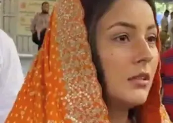 Shehnaaz Gill Seeks Blessings at Siddhivinayak Temple For Her New Song “Dhup Lagdi”