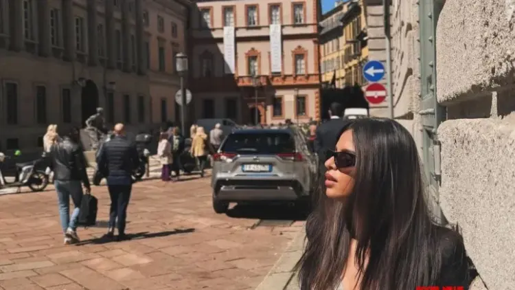 Suhana Khan soaks in the colours of Milan