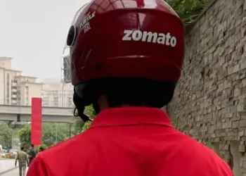 Zomato increases mandatory platform fee to Rs 5