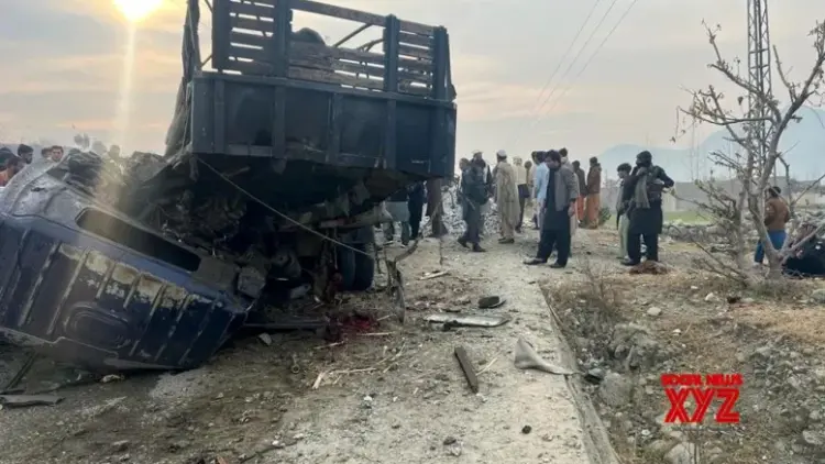 7 security personnel injured in blast in Pakistan