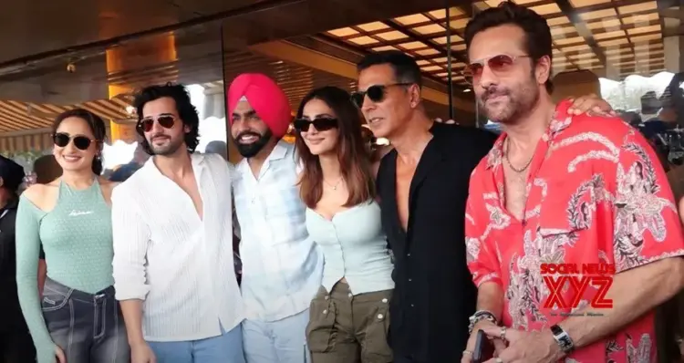 Akshay Kumar and Ensemble Cast Make a Splash at Khel Khel Mein Lunch Promotion Event