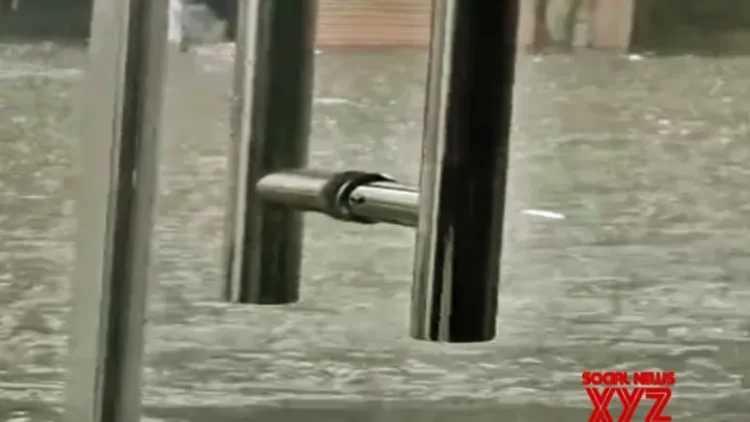 Heavy rainfall batters Jaipur; waterlogging leaves commuters stranded