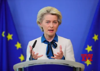 EU announces 10 billion euro fund for flood-hit countries