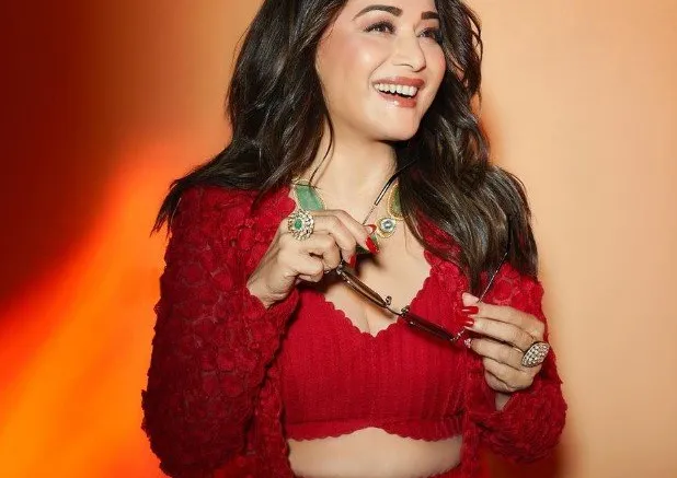 When Madhuri Dixit revealed about her goof-up incident