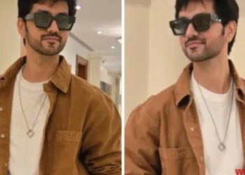 ‘Baa Bahoo Aur Baby’ actor Shakti Arora drops pictures in his dapper avatar