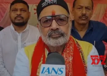 Giriraj Singh chants Hanuman Chalisa on last day of his yatra in Kishanganj