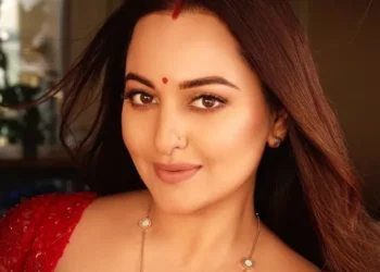 Sonakshi Sinha is Karwa Chauth ready with exquisite mangalsutra