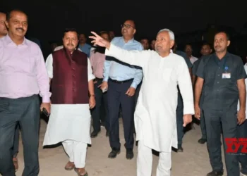 Nitish Kumar inspects Chhath Ghats in Patna