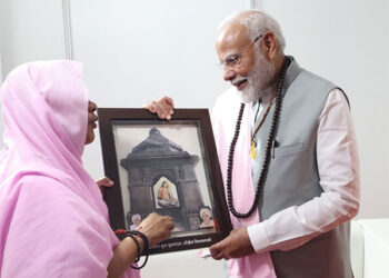 PM Modi meets top religious leaders in Maharashtra’s Chhatrapati Sambhajinagar