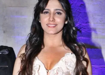 Khushbu Tiwari on playing Isha Mishra in ‘Ram Bhavan’: Will continue to face challenges