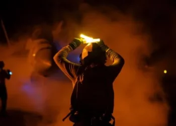 Two killed as Yemeni govt forces repel Houthi attacks in oil-rich province