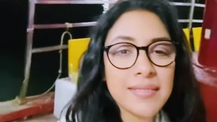 Rupali Ganguly vibes to Anushka Sharma and Ranbir Kapoor’s breakup song on a boat