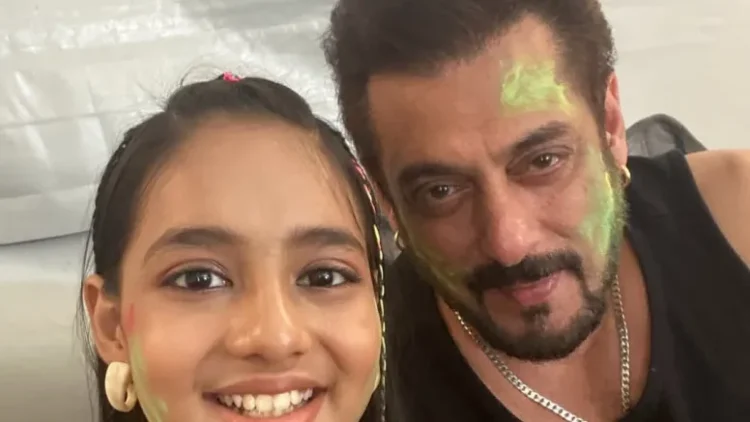 Salman Khan spends Holi on the set of ‘Sikandar’