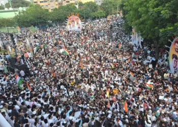 Huge protest in Hyderabad against Waqf Amendment Act