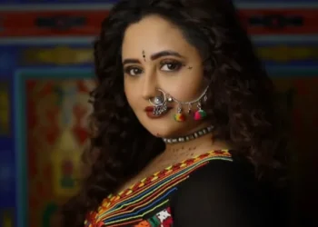 Rashami Desai steps into the world of Gujarati theater