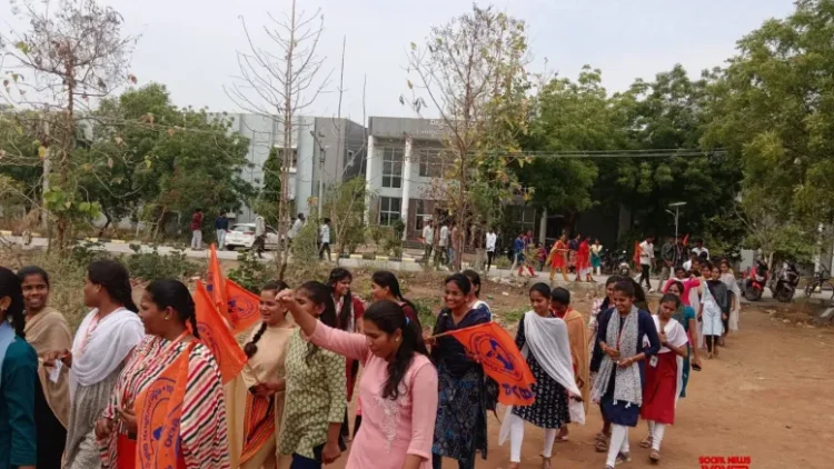 Telangana forms ministerial group to resolve land row