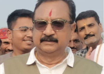 All eyes fixed on apex court, cabinet meeting as MP minister Shah’s fate hangs in balance