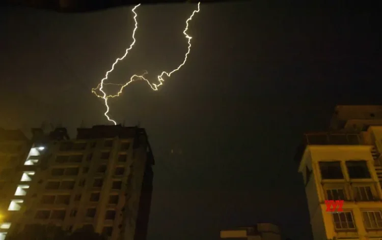 Lightning strikes three children in Chhattisgarh, turbulent weather persists in Central India