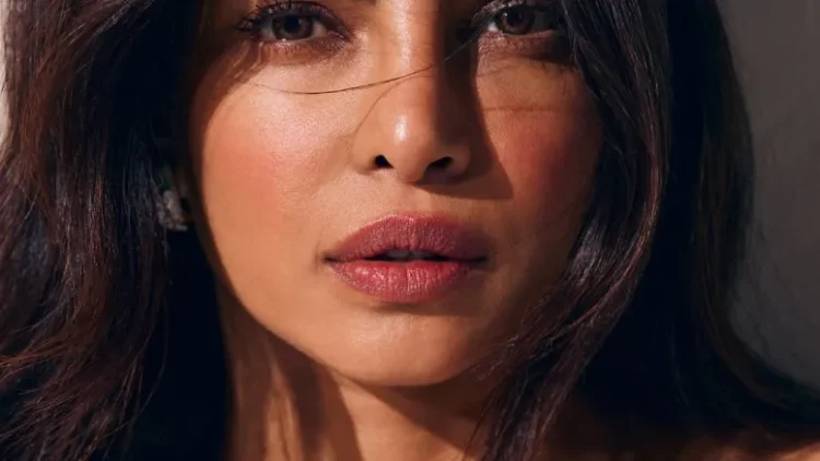 Priyanka Chopra drops a heartfelt note for Rekha as she misses the re-release of ‘Umrao Jaan’