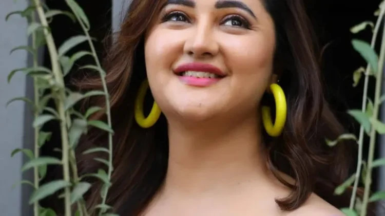 Rashami Desai says ‘spread kindness’ after Parag Tyagi trolled for walking his dog post wife’s demise