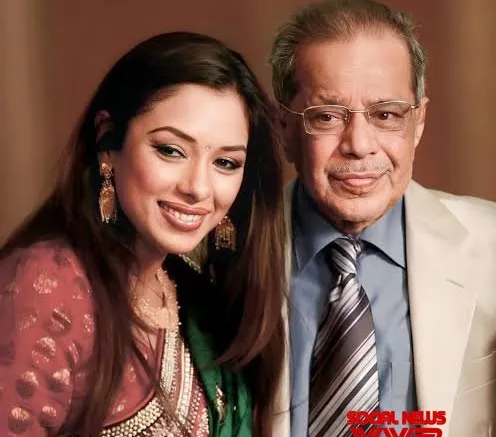 Rupali Ganguly says ‘I’ll always be your little girl’ as she wishes her dad this Father’s Day