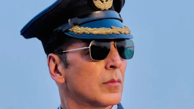 Akshay Kumar Sidharth Malhotra & others salute the Indian brave-hearts during Kargil Diwas 2025