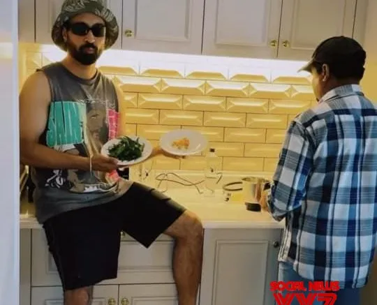 Diljit Dosanjh says ‘Yo Chat’ as he drops a glimpse of his nutritious meal